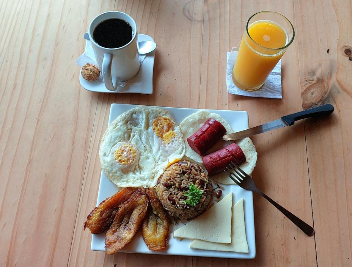 El Descanso Restaurante Y Hotel Fraijanes Dış mekan fotoğraf